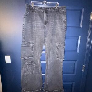 Women's Straight Leg Cargo Jeans in Washed Black